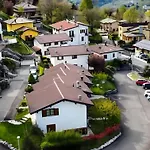 Grace House * Сан-Феделе-Интельви